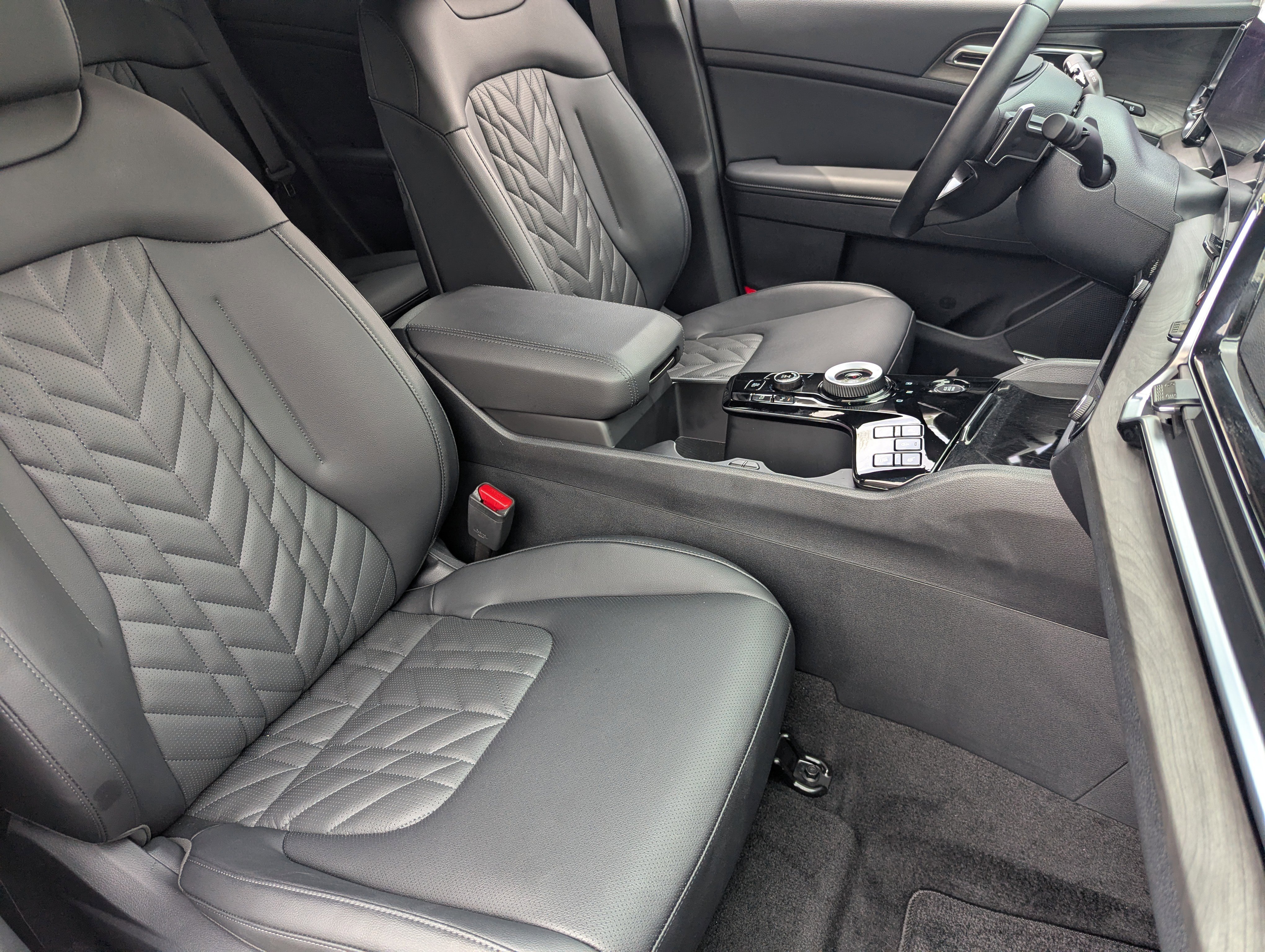 Certified 2025 Kia Sportage X-Line Prestige image 8