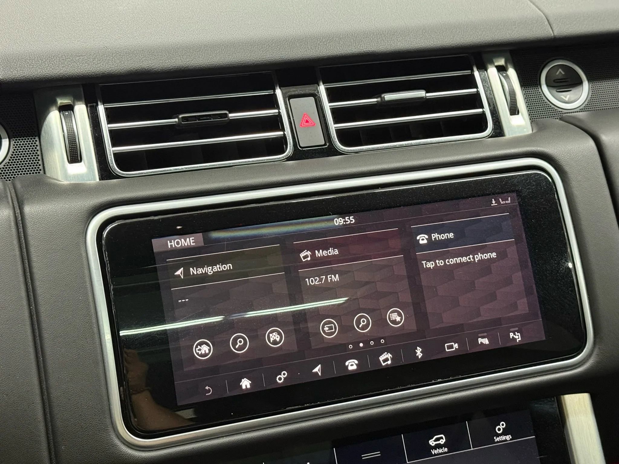 Used 2019 Land Rover Range Rover Long Wheelbase Supercharged AWD/4WD image 34