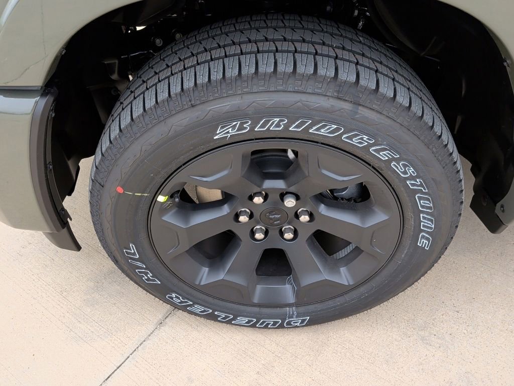 New 2026 RAM 1500 4x4 Crew Cab image 49