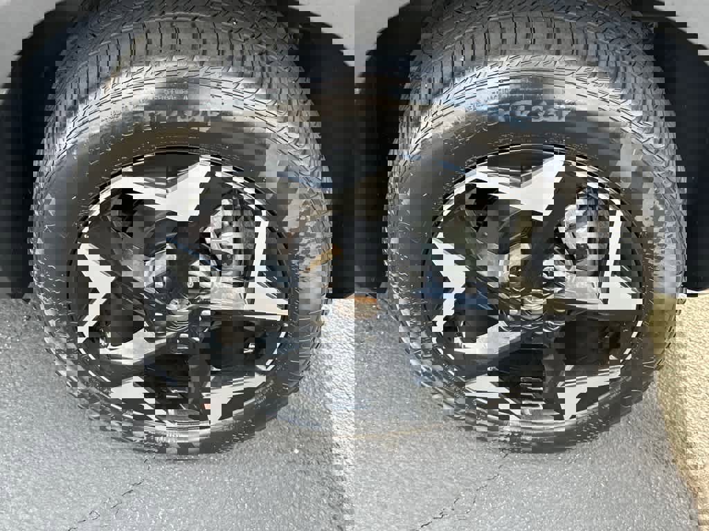 Used 2025 Kia Seltos EX w/ EX Sunroof Package image 25