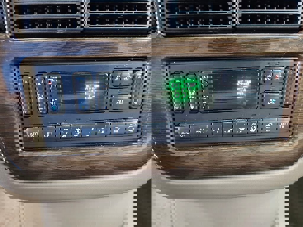 Used 2002 Ford Explorer Eddie Bauer image 20