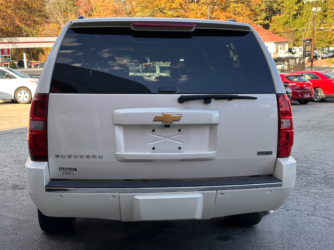 Used 2012 Chevrolet Suburban LTZ image 7