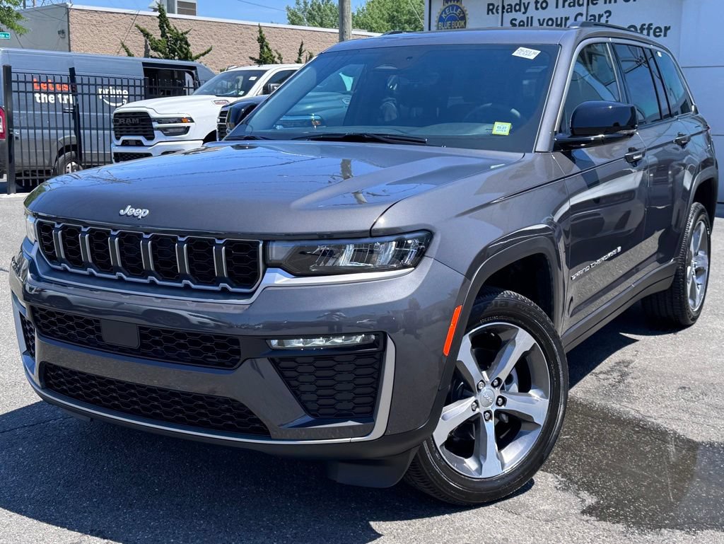 New 2026 Jeep Grand Cherokee Limited AWD/4WD image 3