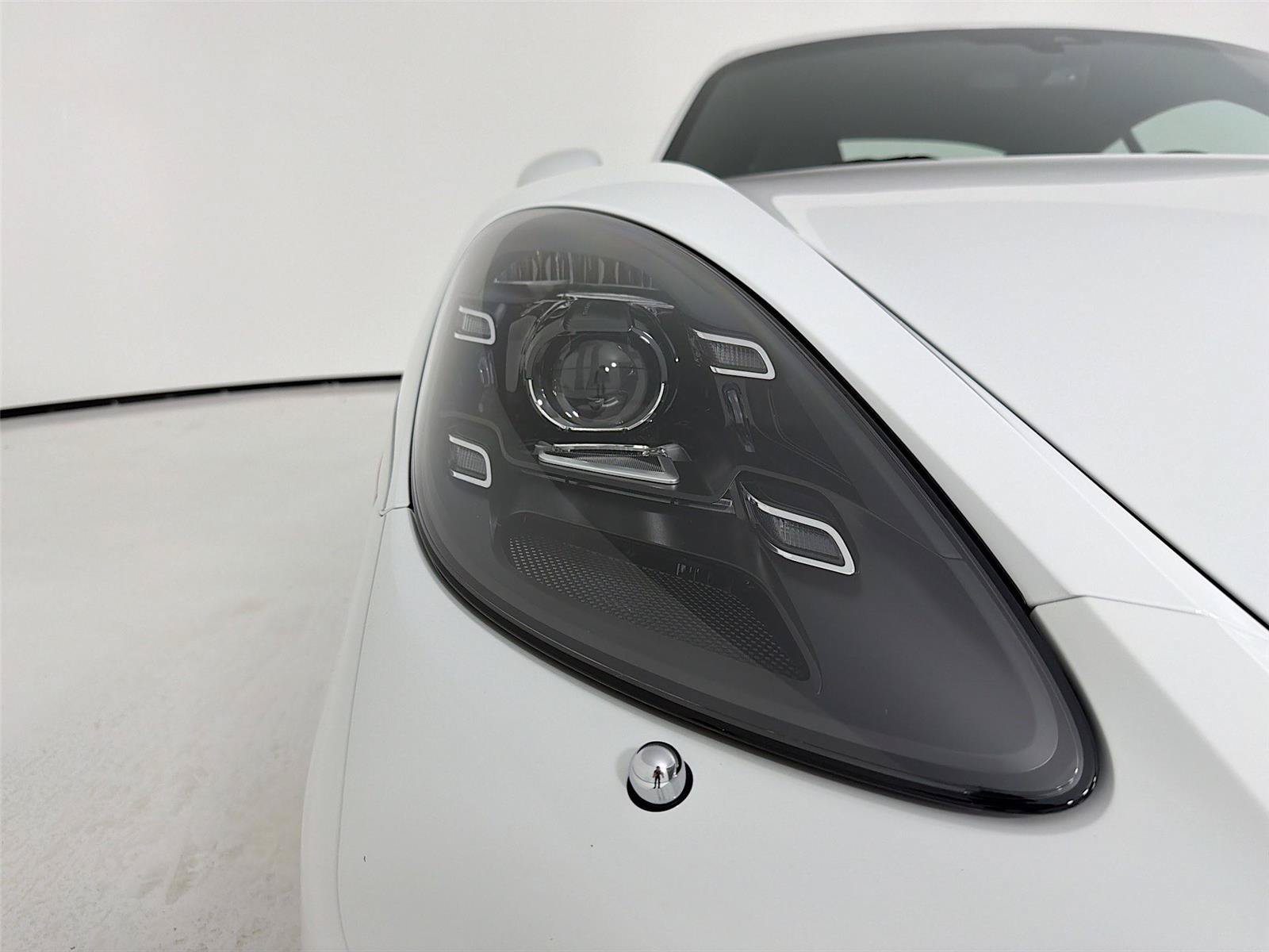 Certified 2022 Porsche 718 Cayman RWD image 26