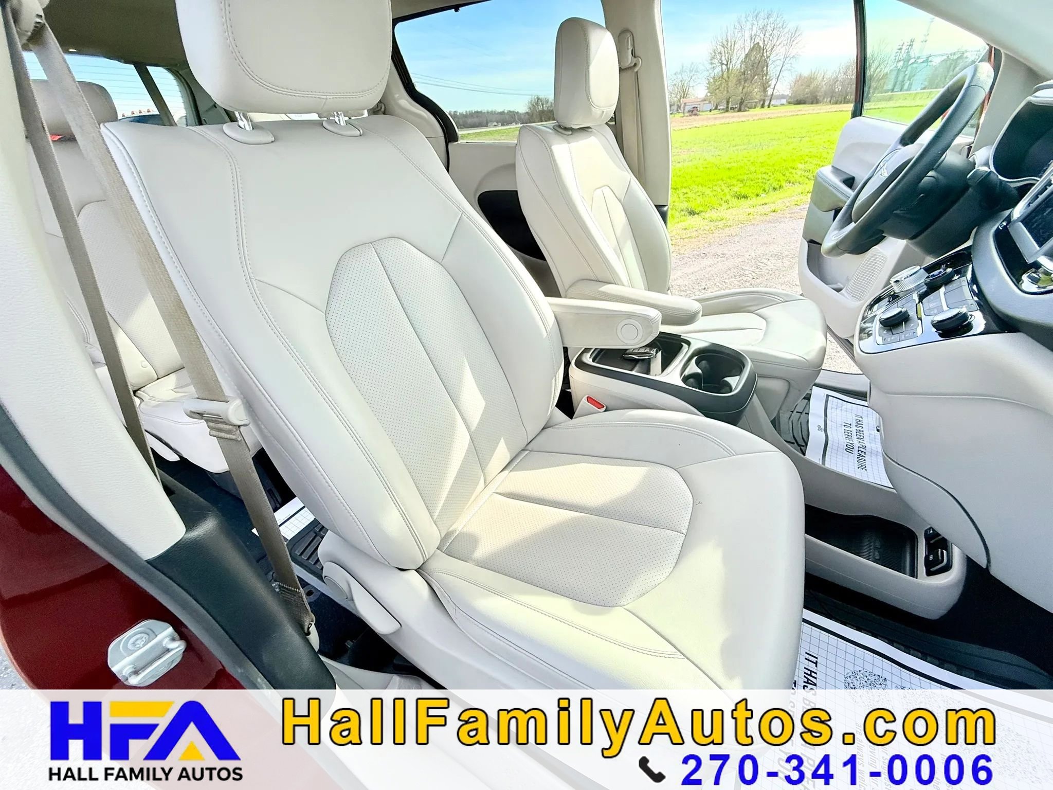 Used 2021 Chrysler Voyager Lxi image 36