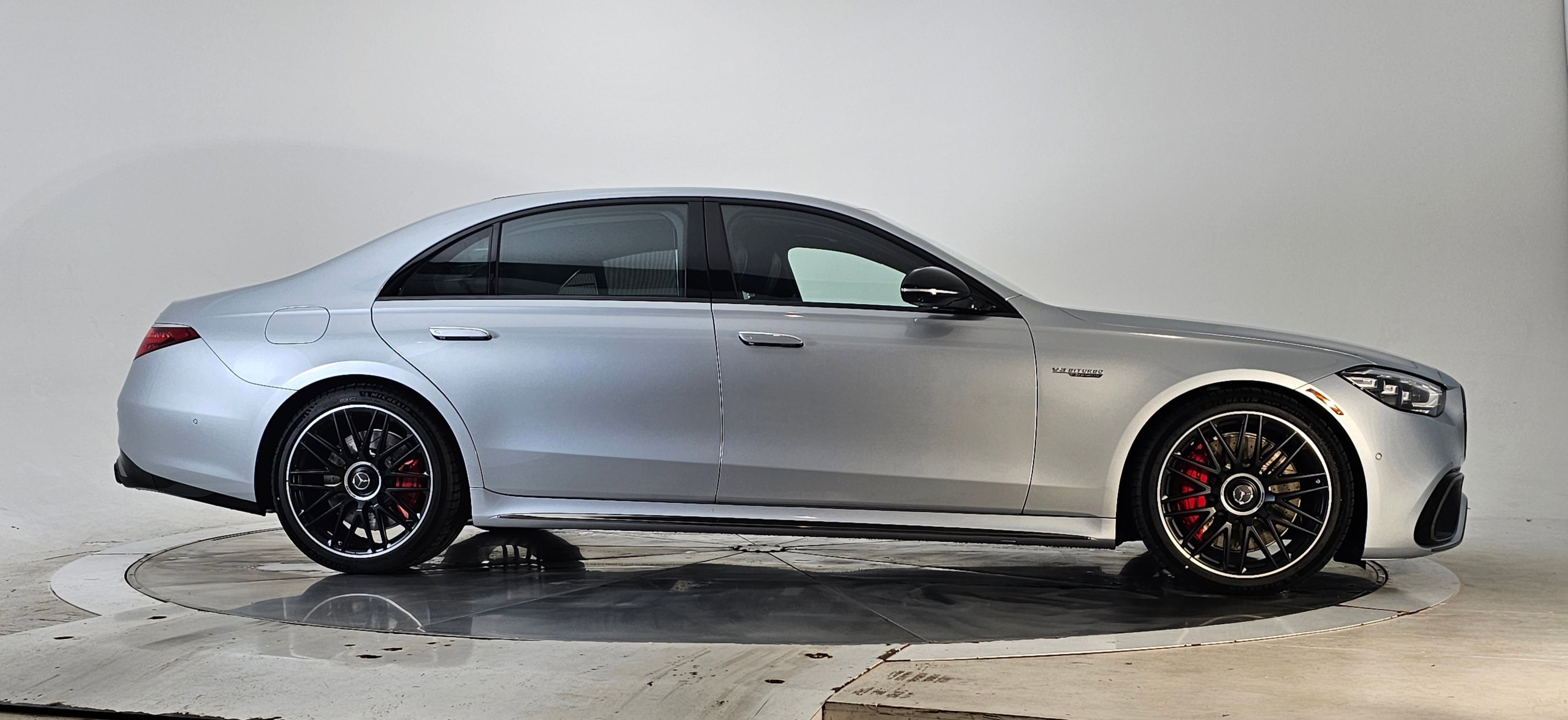 New 2026 Mercedes-Benz S 63 AMG S image 3