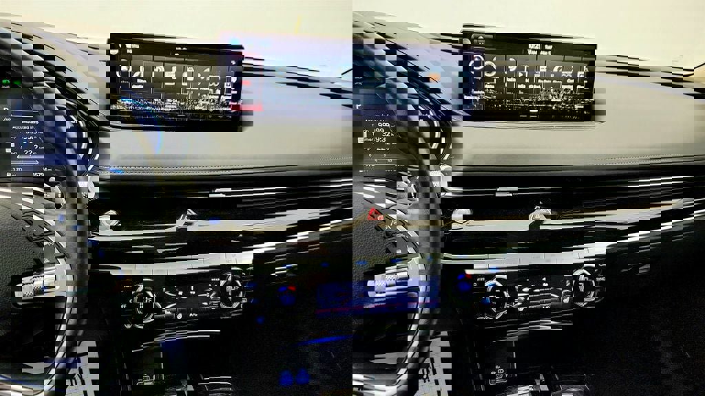 Used 2023 Genesis G80 2.5T image 16