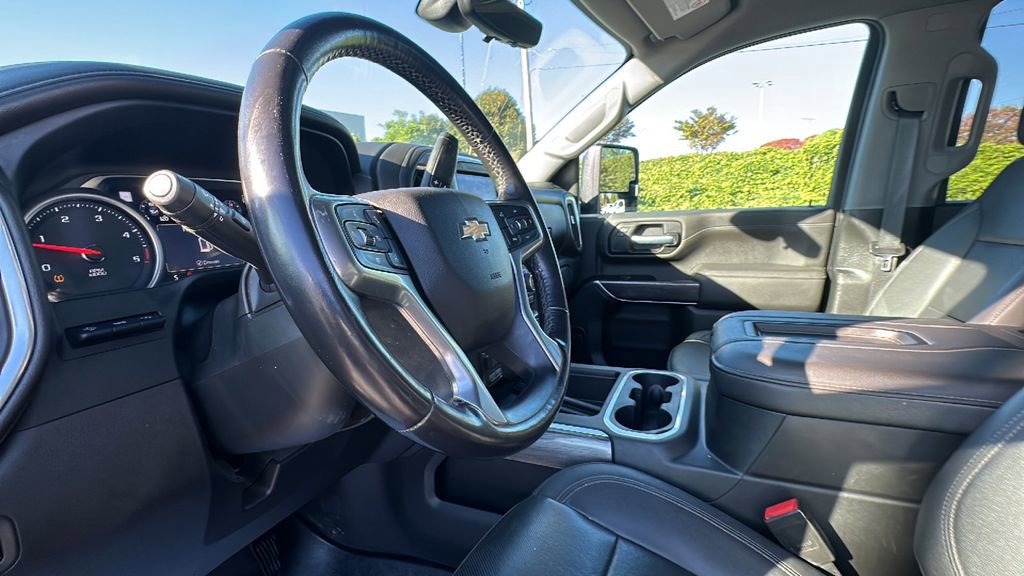 Used 2022 Chevrolet Silverado 2500 LTZ w/ LTZ Premium Package image 12