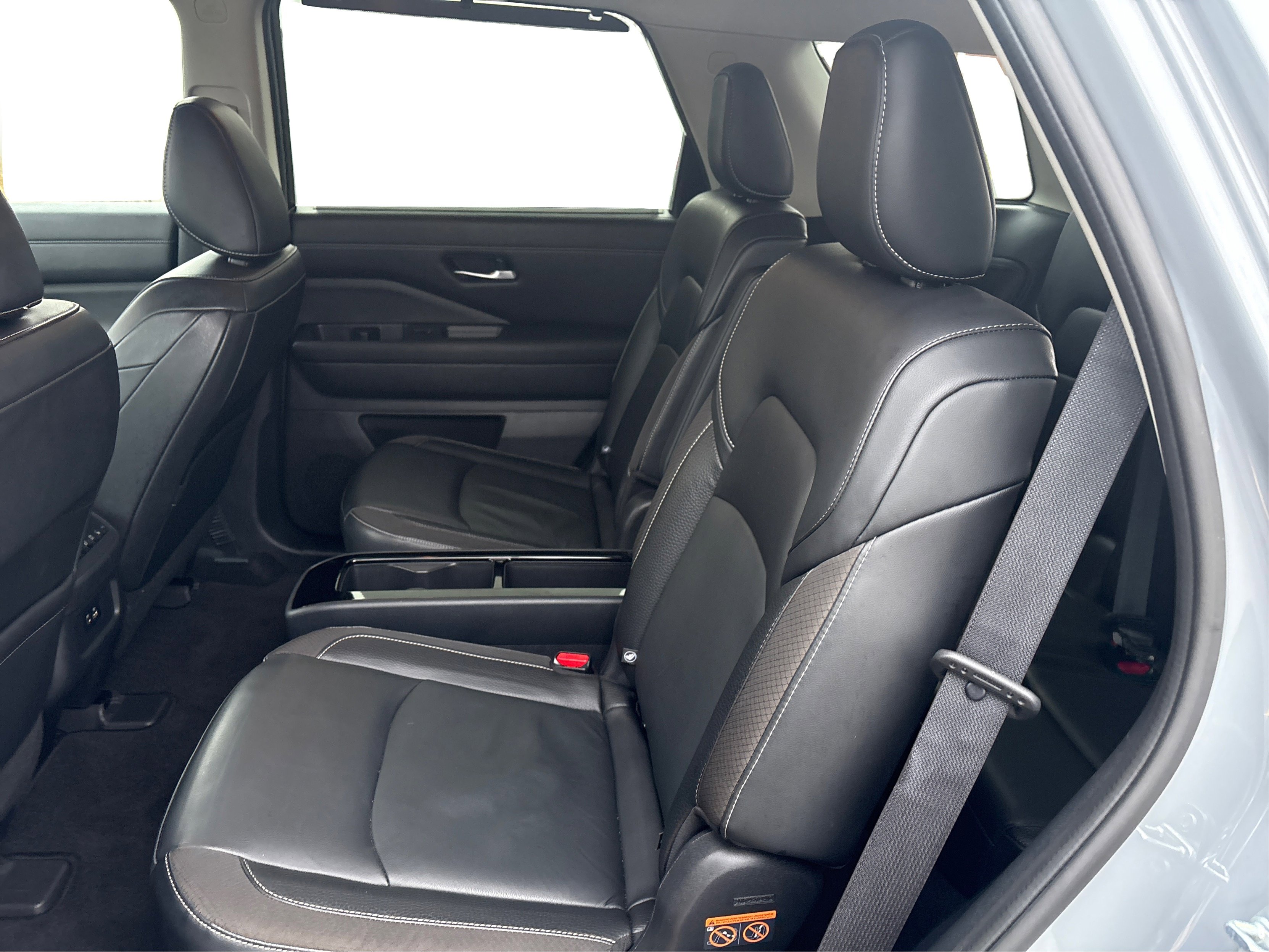 Used 2022 Nissan Pathfinder SL w/ SL Premium Package image 10