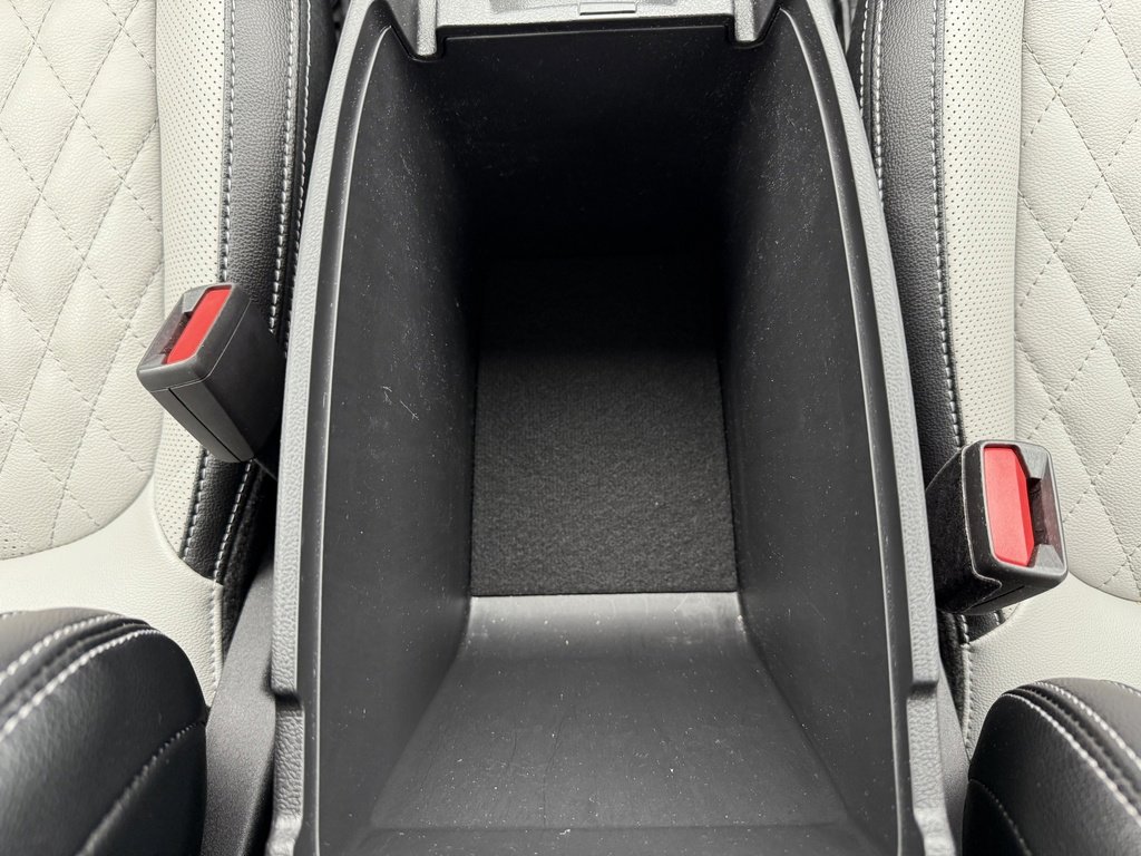 Certified 2023 Ford Escape SE w/ PHEV Premium Package image 30