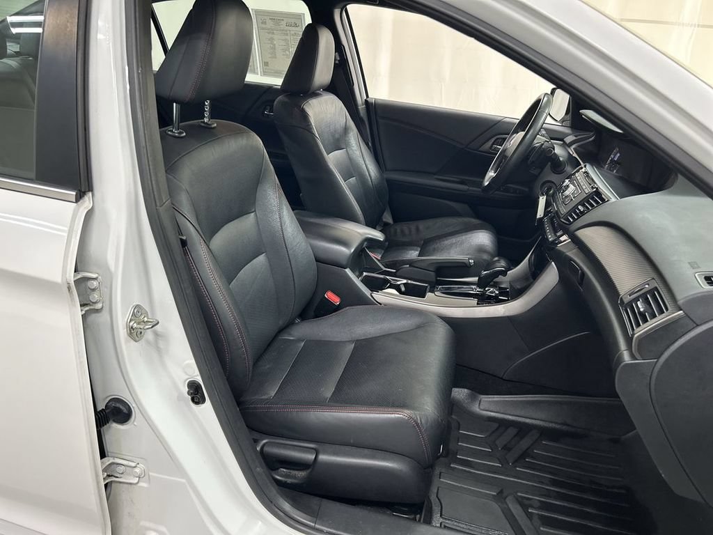 Used 2017 Honda Accord Sport Special Edition image 22