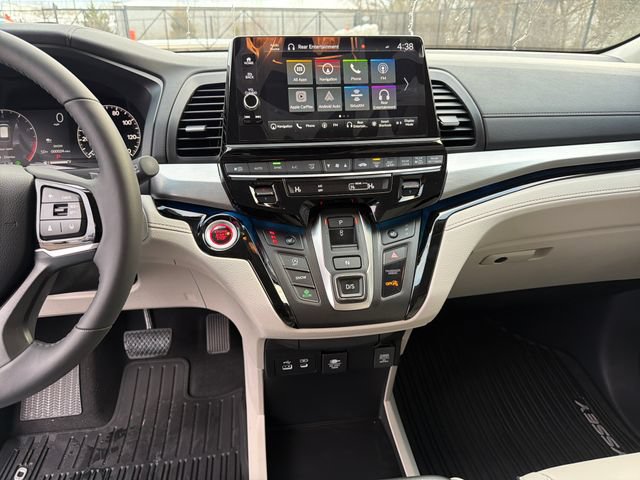 New 2026 Honda Odyssey Touring image 17