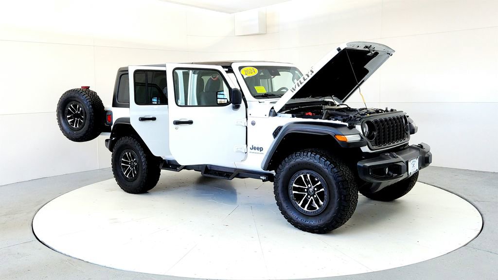 Used 2024 Jeep Wrangler Unlimited Sport AWD/4WD image 12