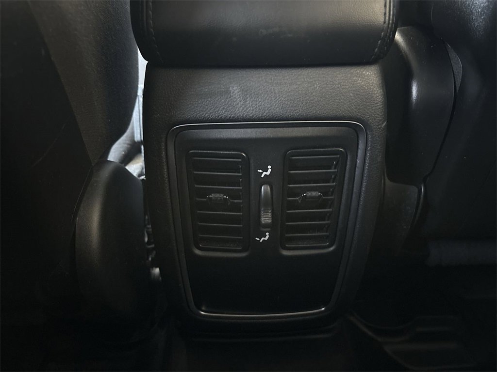 Used 2020 Dodge Durango SXT image 20