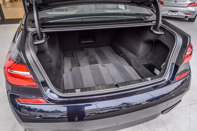 Used 2019 BMW 740i w/ Executive Package image 11