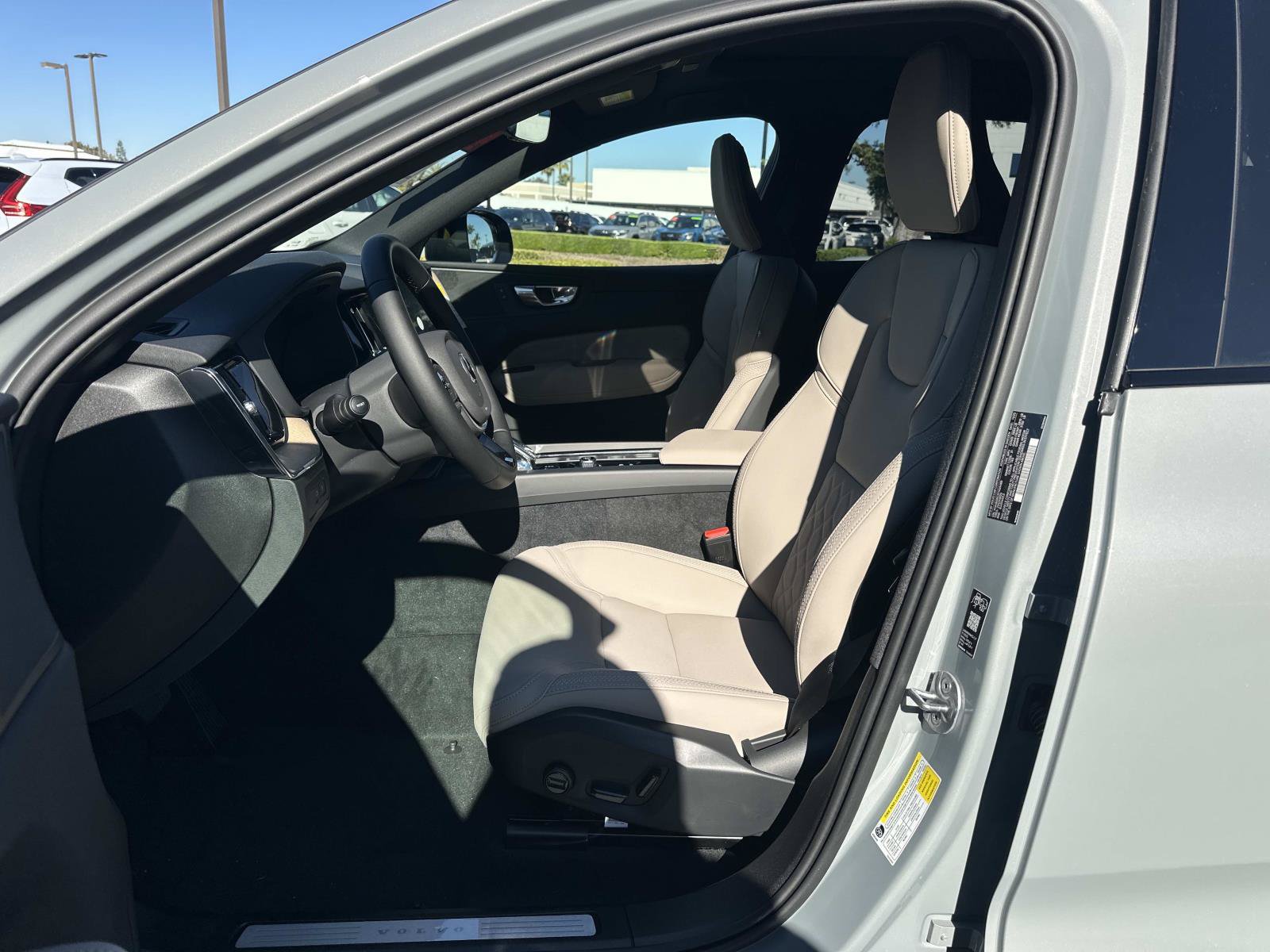 New 2026 Volvo XC60 T8 Plus w/ Climate Package AWD/4WD image 13