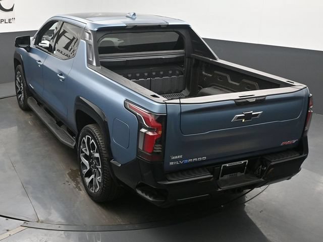 Certified 2025 Chevrolet Silverado EV RST AWD/4WD image 47