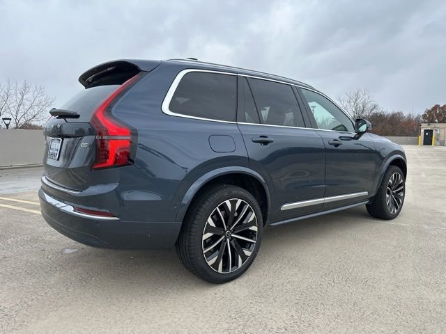 New 2026 Volvo XC90 B5 Plus w/ Protection Package Premier image 7
