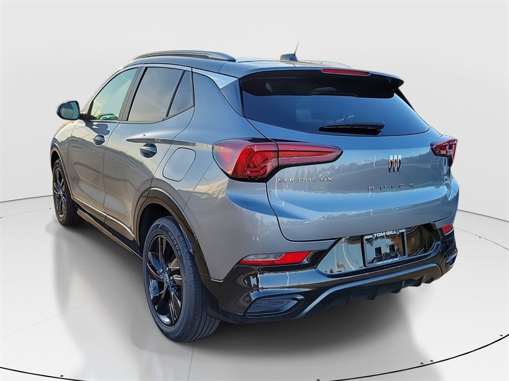 Used 2024 Buick Encore GX Sport Touring image 3