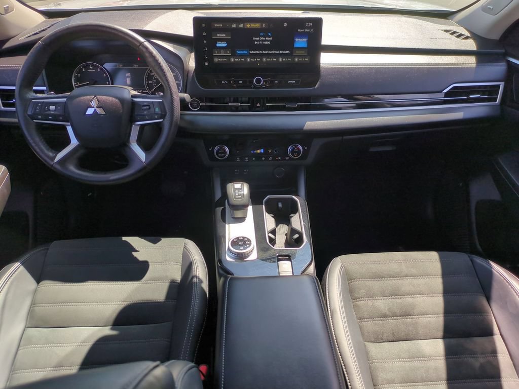Used 2025 Mitsubishi Outlander SE AWD/4WD image 26