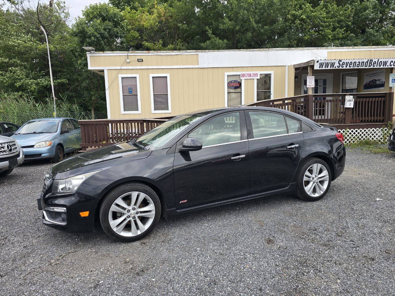 Used 2015 Chevrolet Cruze LTZ w/ Sun, Sound and Sport Package FWD image 3