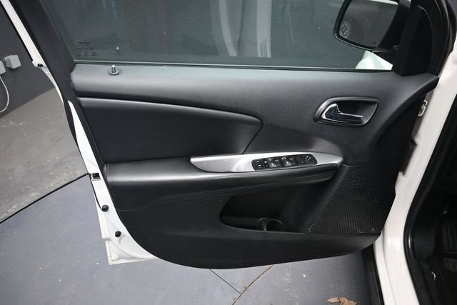 Used 2016 Dodge Journey SE w/ Flexible Seating Group FWD image 15