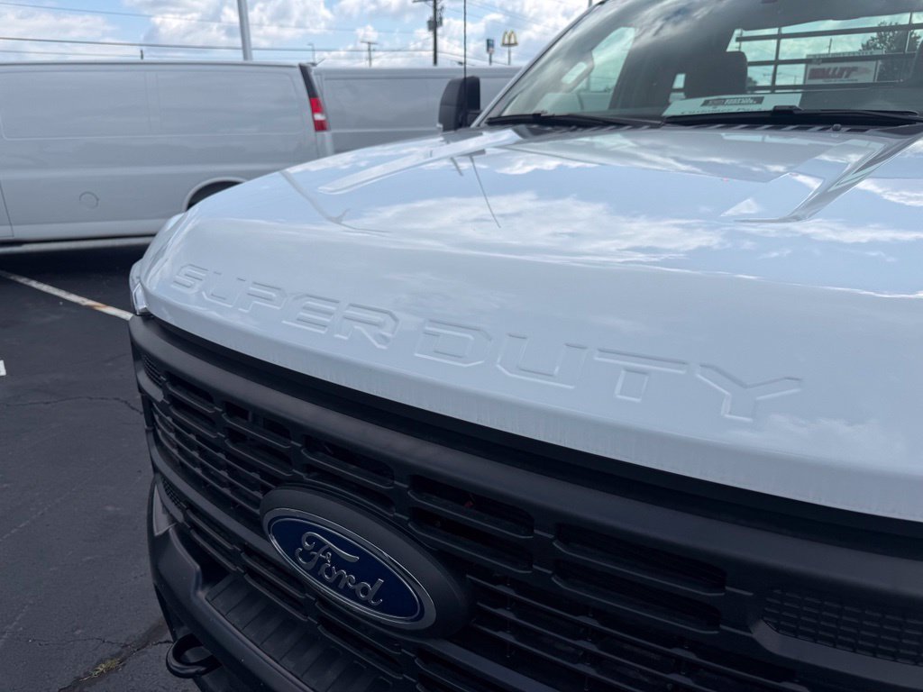 New 2026 Ford F550 4x4 Regular Cab Super Duty image 12