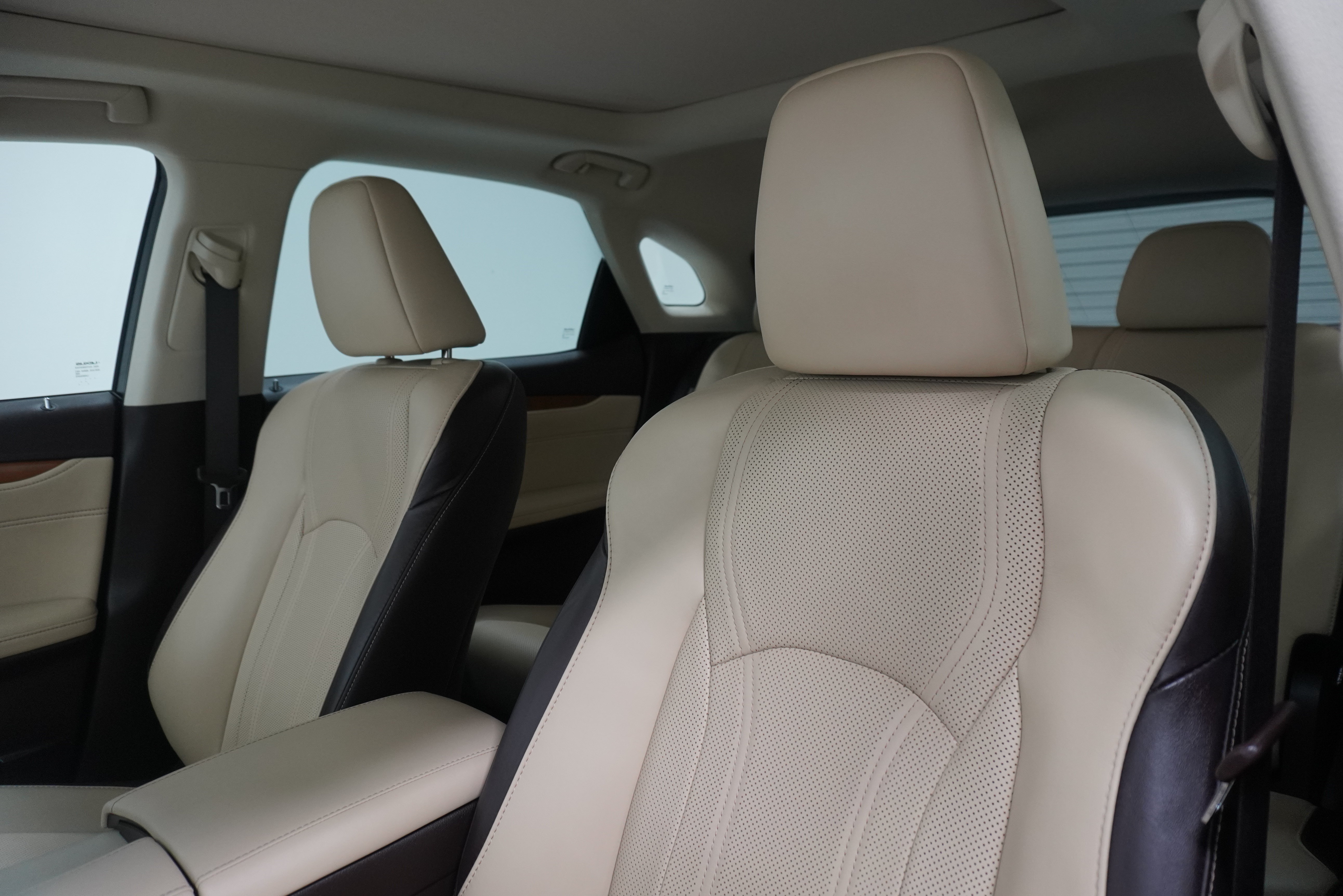 Used 2018 Lexus RX 350 FWD w/ Premium Package image 11