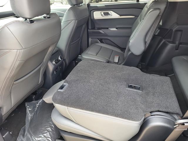 New 2026 Ford Explorer Active image 12