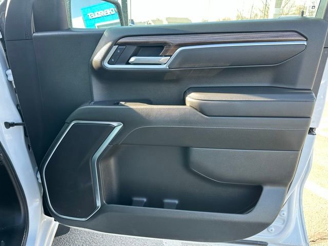 Used 2025 Chevrolet Silverado 1500 LT image 10