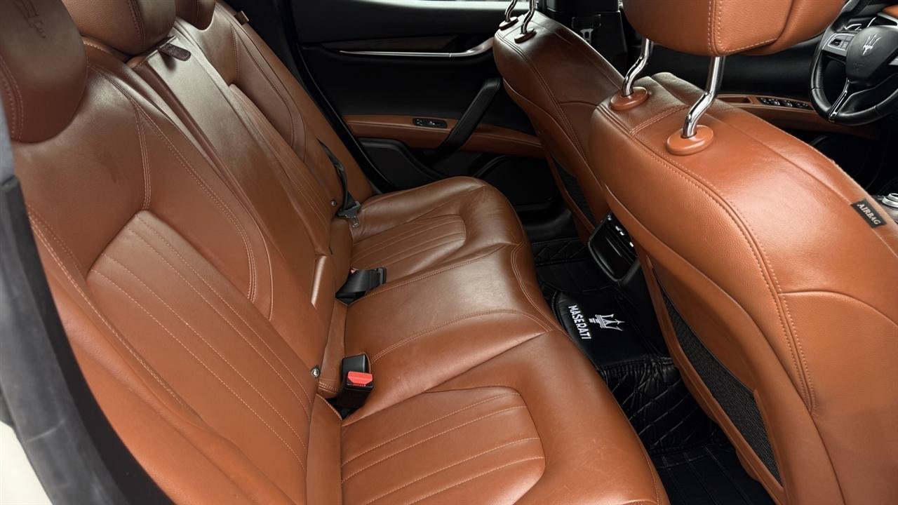Used 2017 Maserati Ghibli S Q4 AWD/4WD image 35