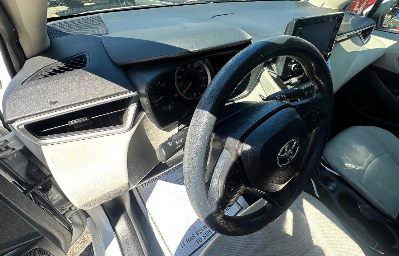 Used 2022 Toyota Corolla LE FWD image 10