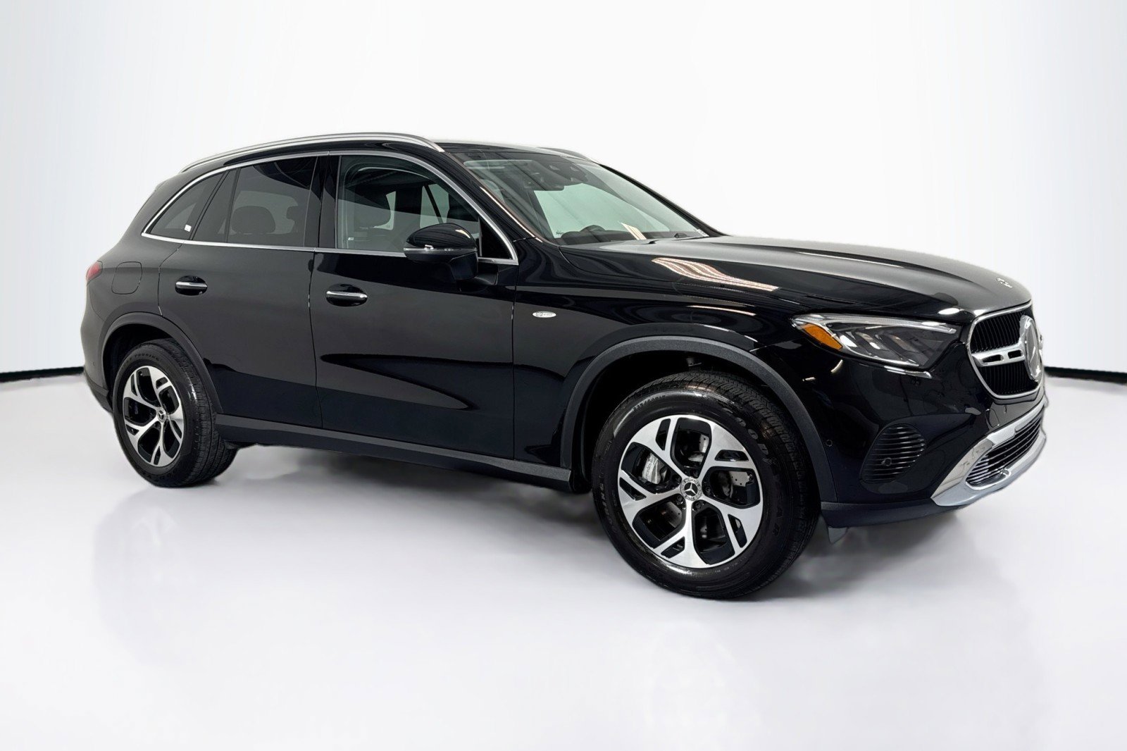 Certified 2025 Mercedes-Benz GLC 350e 4MATIC image 3