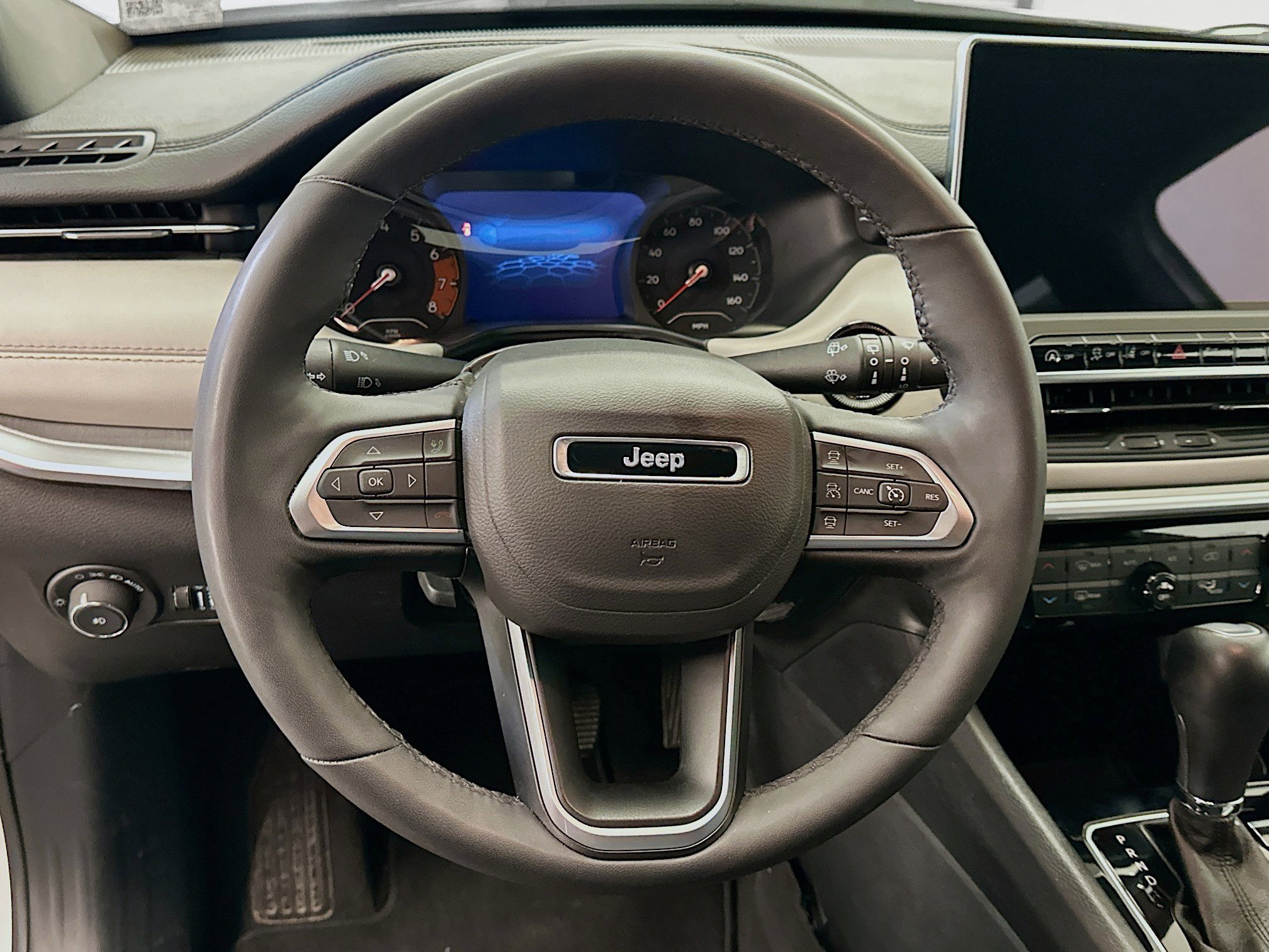 Used 2025 Jeep Compass Limited image 18