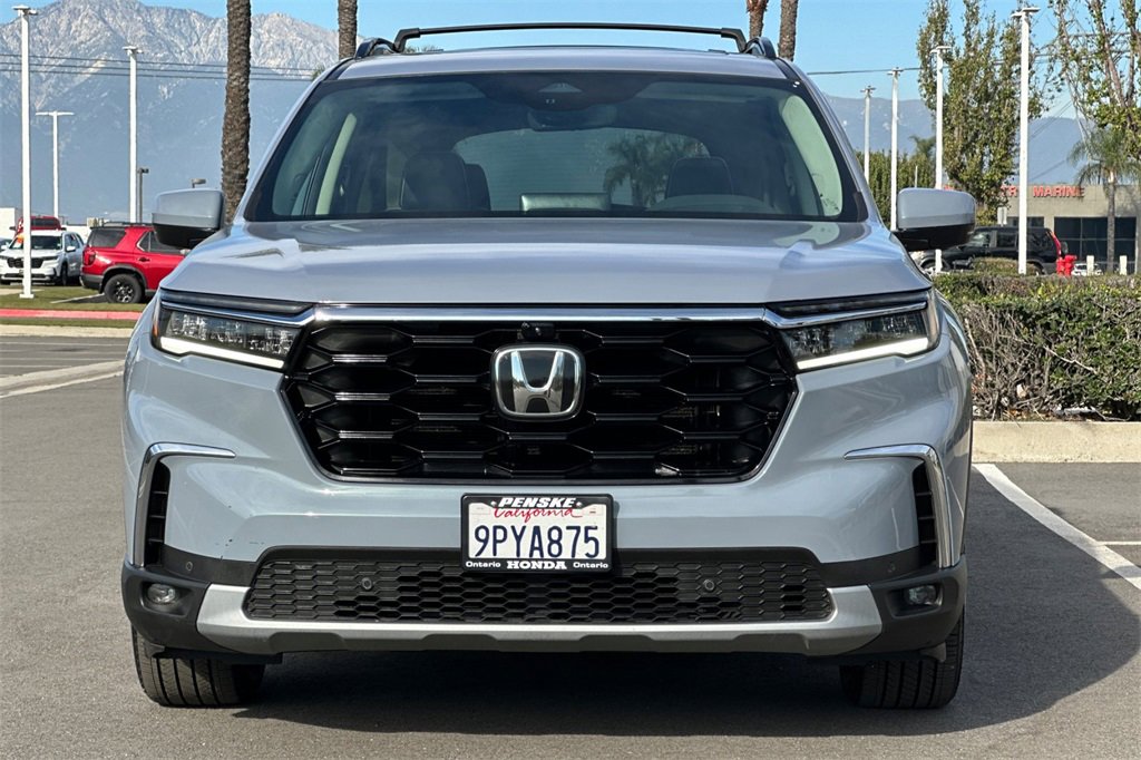 Certified 2025 Honda Pilot Elite image 9