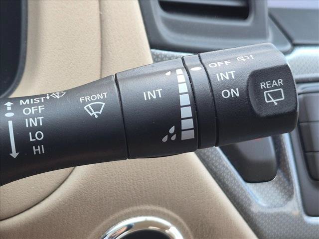 Used 2017 Nissan Pathfinder SL FWD image 14