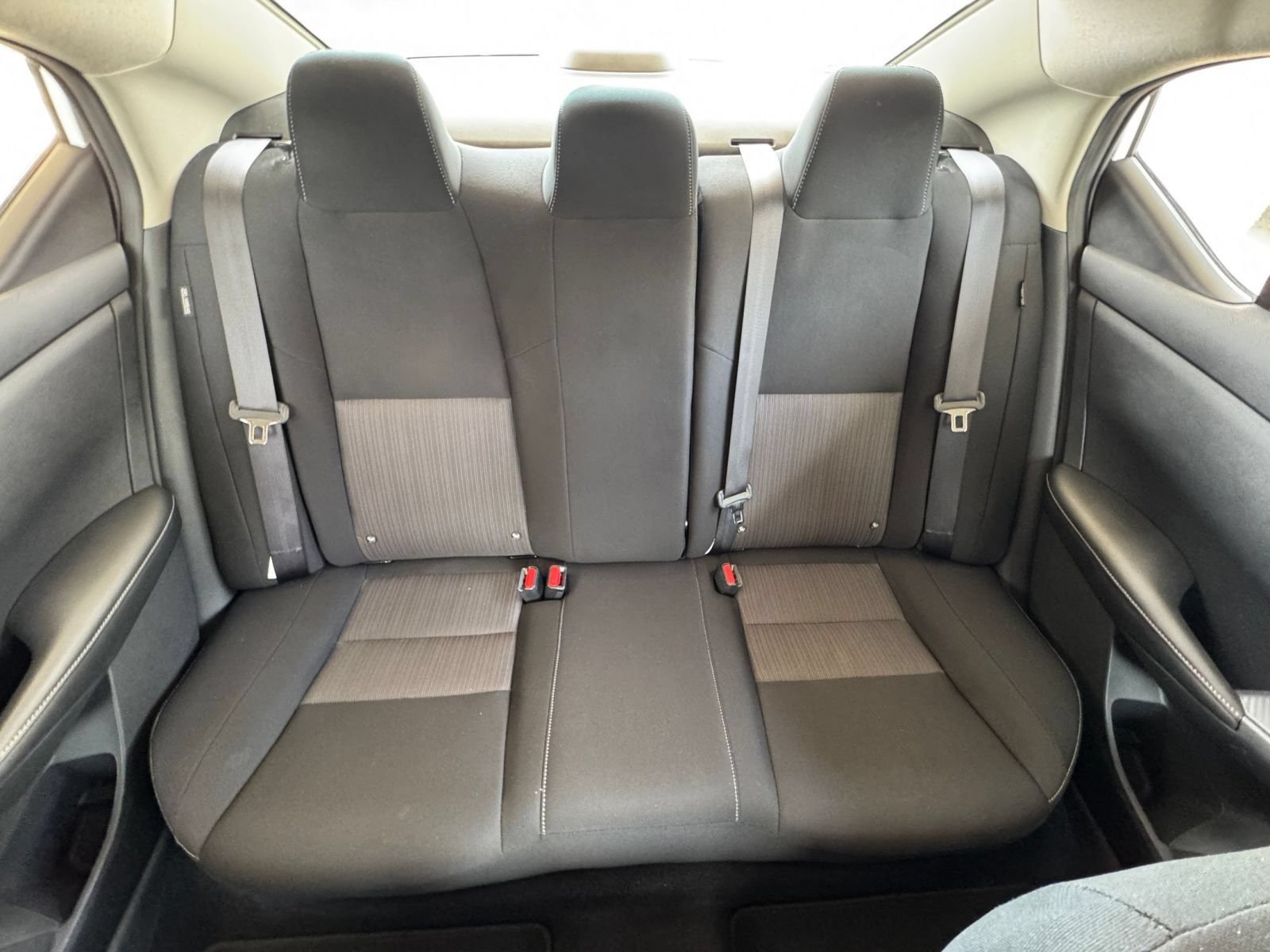 Used 2025 Nissan Sentra SV FWD image 32