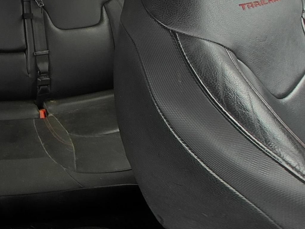 Used 2015 Jeep Renegade Trailhawk w/ Premium Leather Group AWD/4WD image 14