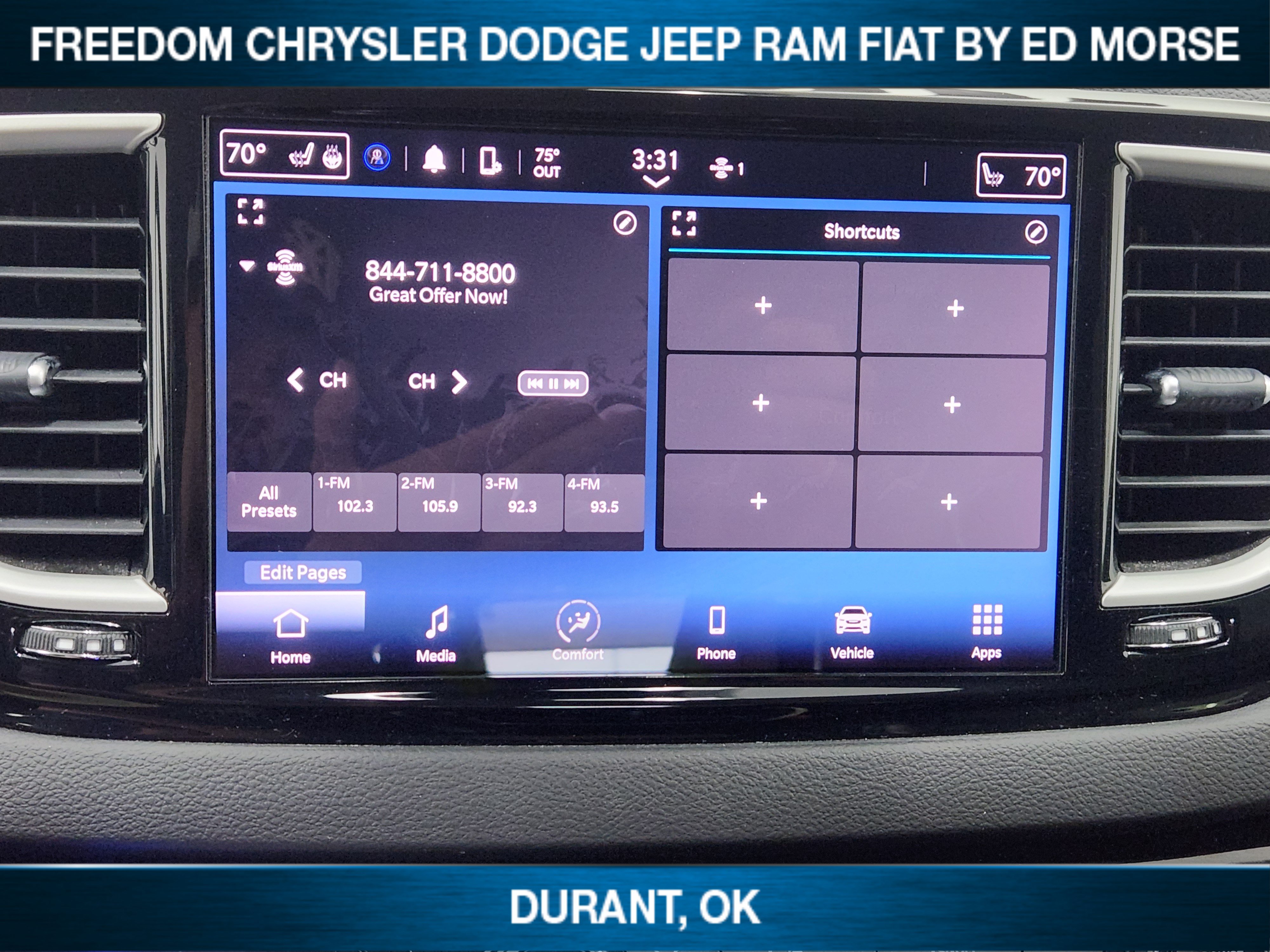 Used 2023 Chrysler Pacifica Touring-L FWD image 12