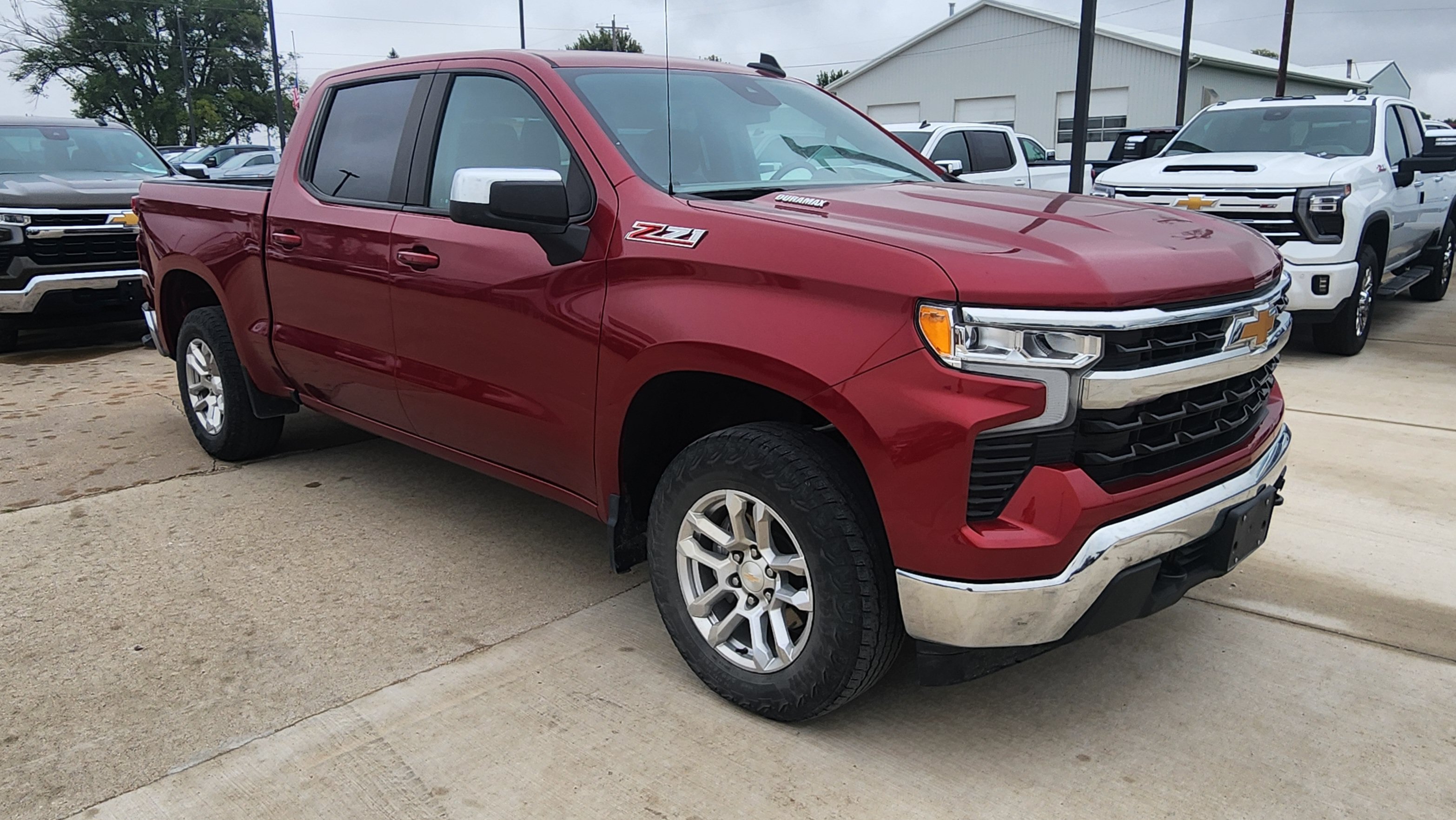 Certified 2024 Chevrolet Silverado 1500 LT w/ Z71 Off-Road Package AWD/4WD image 3