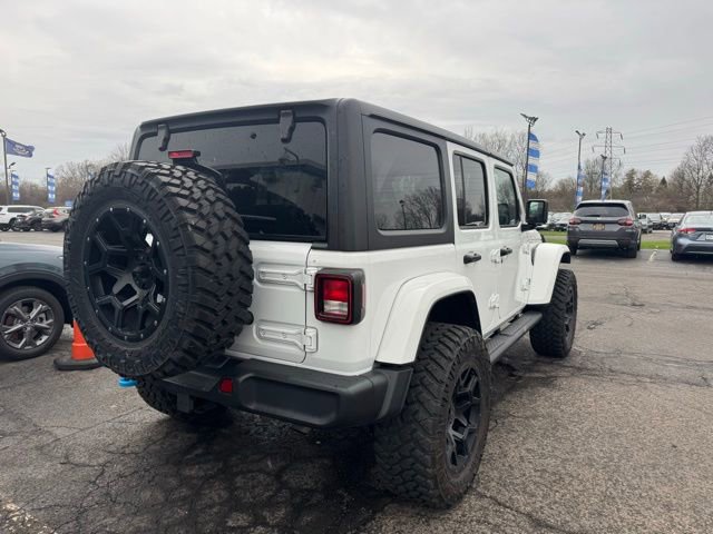 Used 2024 Jeep Wrangler Unlimited w/ Convenience Group AWD/4WD image 2
