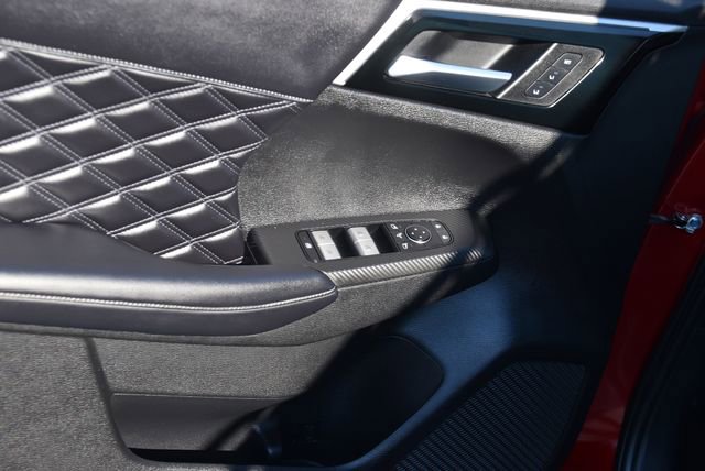 Used 2023 Mitsubishi Outlander AWD image 25