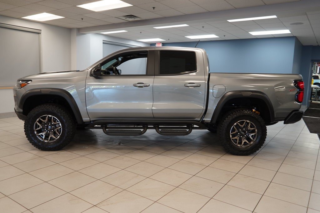 New 2026 Chevrolet Colorado ZR2 w/ Technology Package AWD/4WD image 2