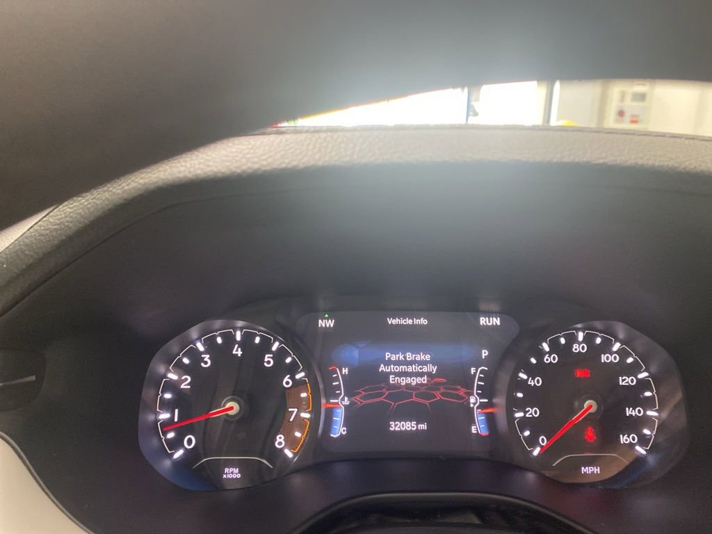 Certified 2023 Jeep Compass Limited w/ Sun and Sound Group image 32