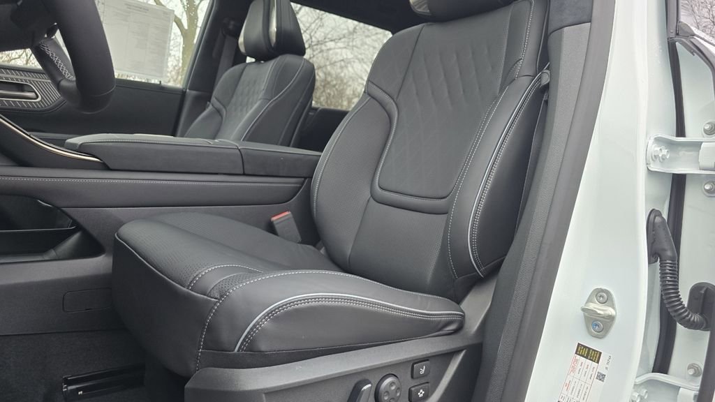 New 2026 INFINITI QX80 Autograph w/ Premium Cargo Package image 28