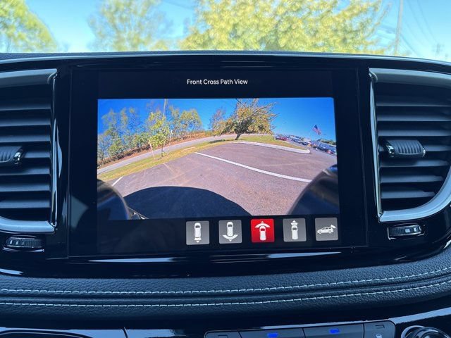Used 2026 Chrysler Pacifica Select AWD/4WD image 32