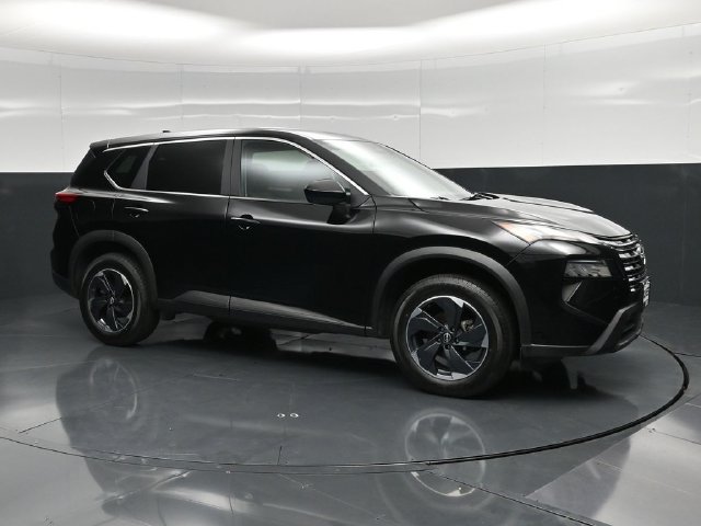 Used 2025 Nissan Rogue SV AWD/4WD image 4