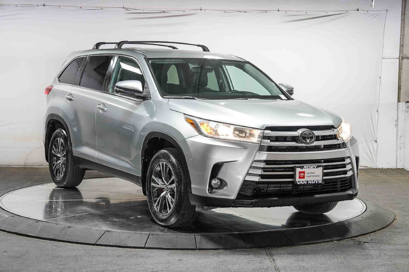 Certified 2019 Toyota Highlander Plus FWD image 7