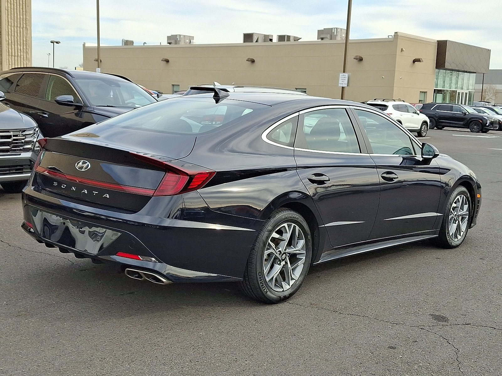 Certified 2023 Hyundai Sonata SEL w/ Cargo Package image 6