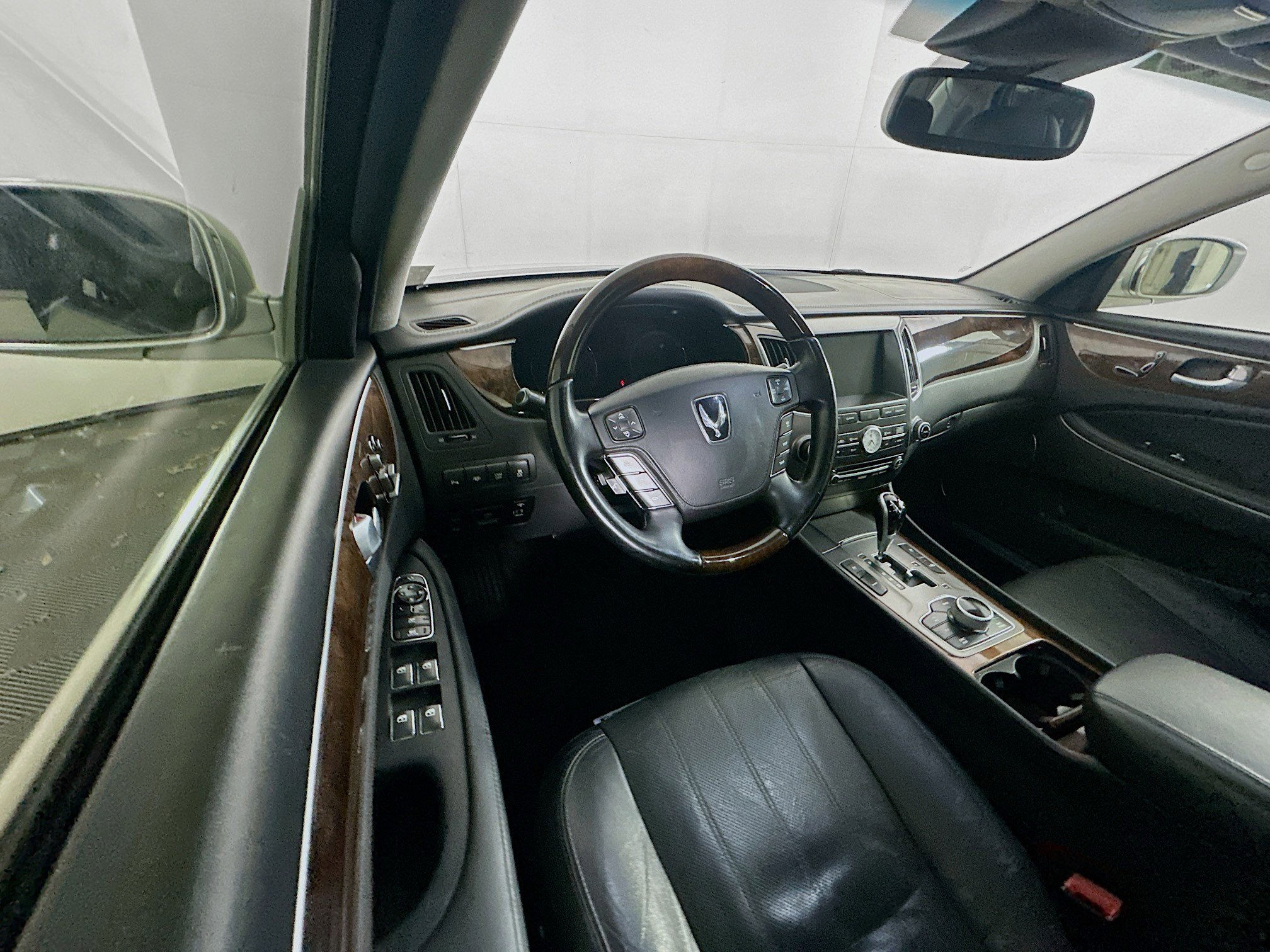 Used 2012 Hyundai Equus Signature RWD image 18